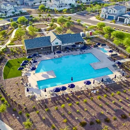 Ara Bella - Luxurious And Spacious 4Br 2 5 Ba